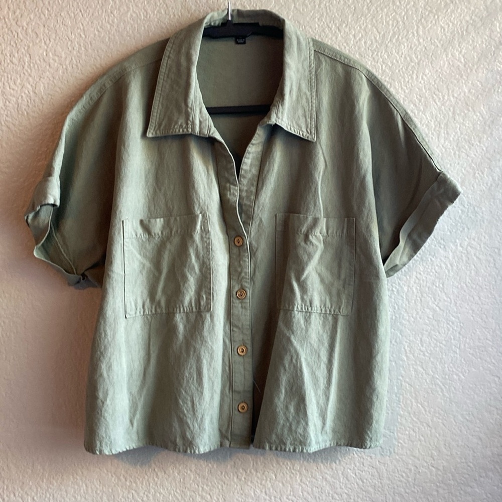 Lulus button up blouse | size M